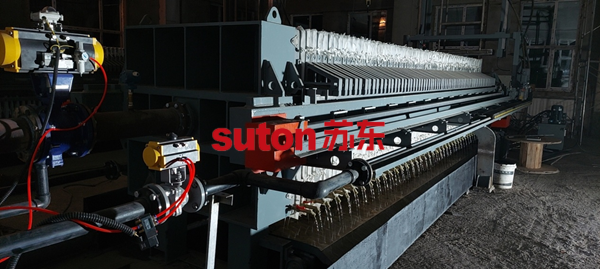 Inspección completa de la máquina y depuración del sistema hidráulico de la prensa de filtro de lodo